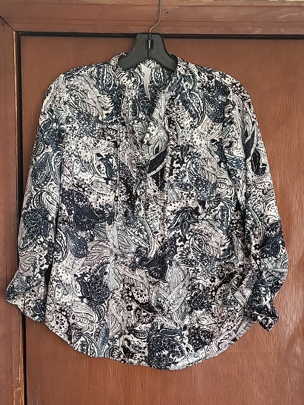 NY Collection Black and White Paisley Button-Down Shirt